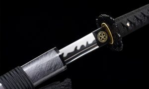 Katana noir et blanc