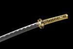 katana noir et or