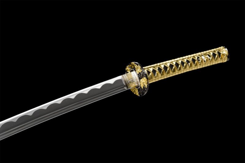 katana noir et or