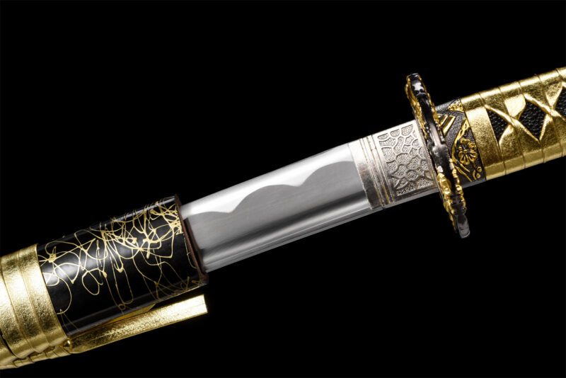 katana noir et or