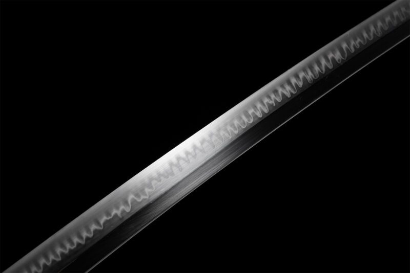 katana noir et blanc