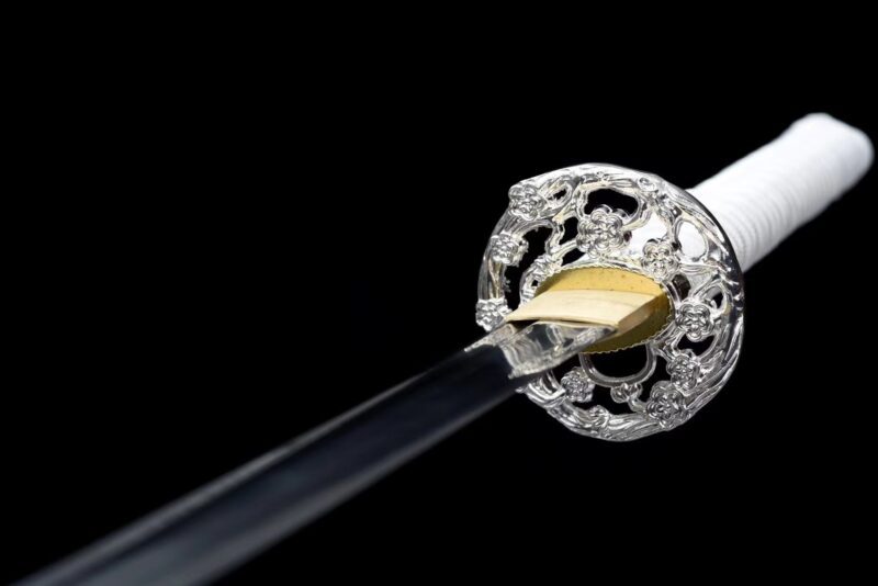 Hanae (花絵) – Éclat Floral 3 katana Hanae